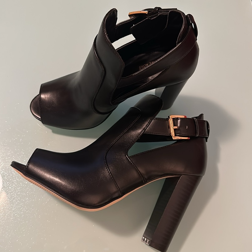 Michael Kors Black Open Toe Bootie Size 6M